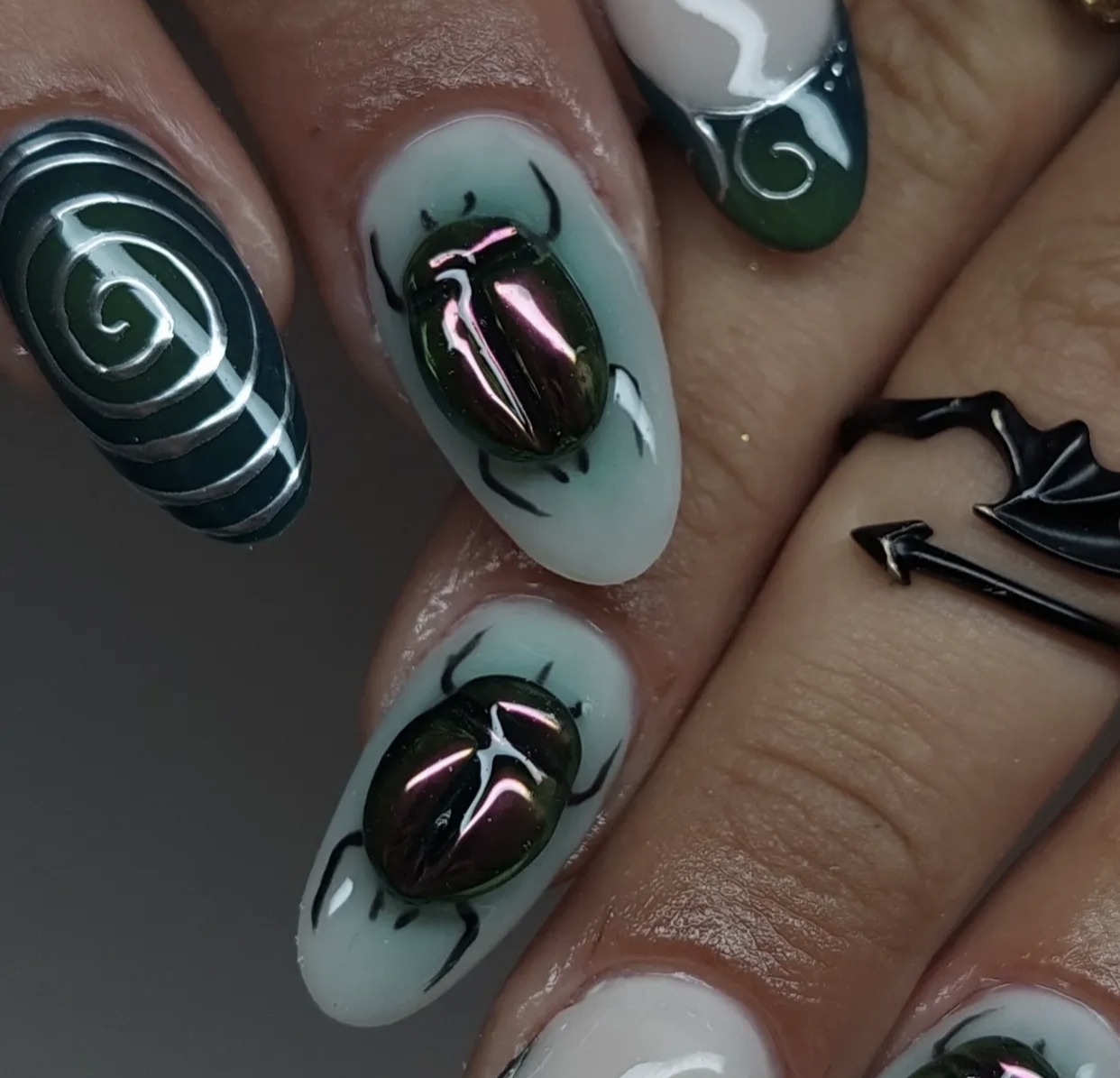 Nail art élégant Bordeaux